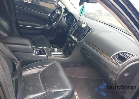 2017 Chrysler 300C из США, поврежденный, VIN 2C3CCAEG6HH551934